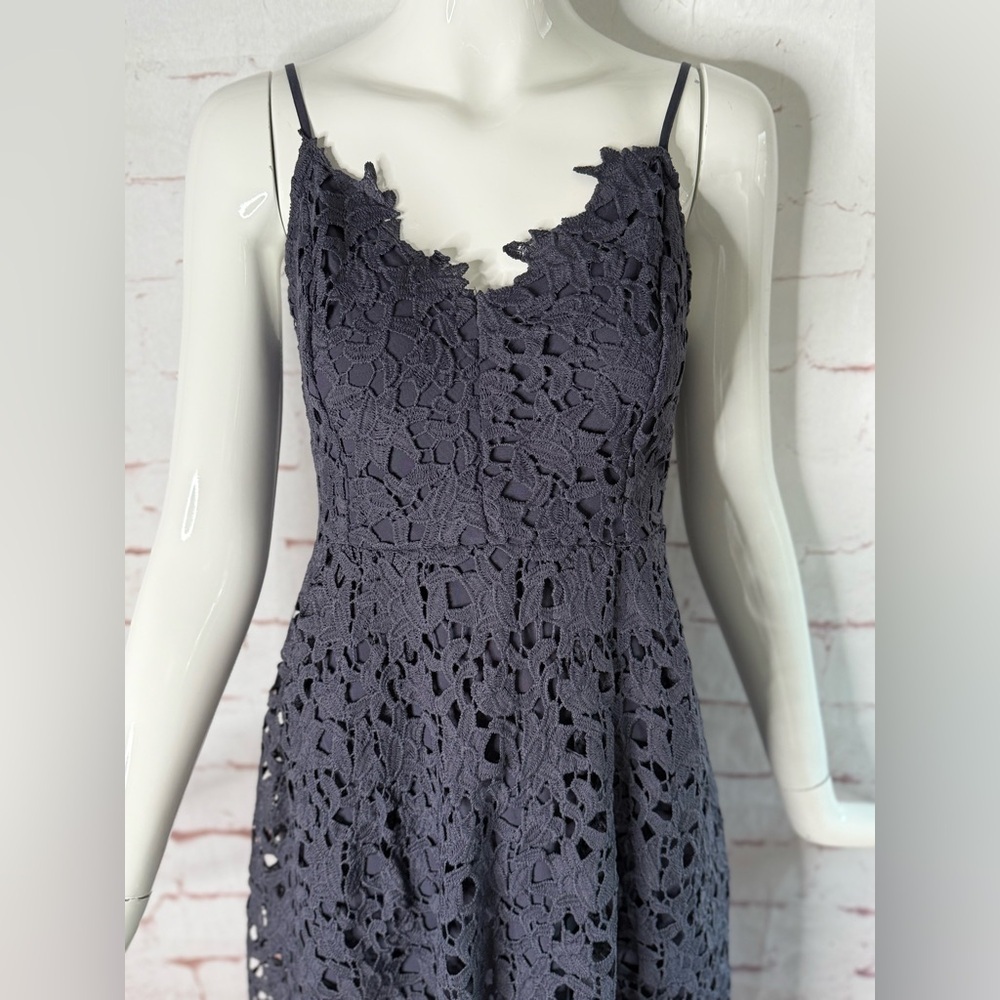 ANTHROPOLOGY MAEVE ASTR The LABEL Eyelet Lace Overlay Midi Dress Slate Blue M - Picture 7 of 15